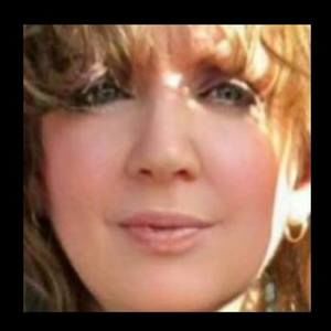 Meet your Posher, Maura